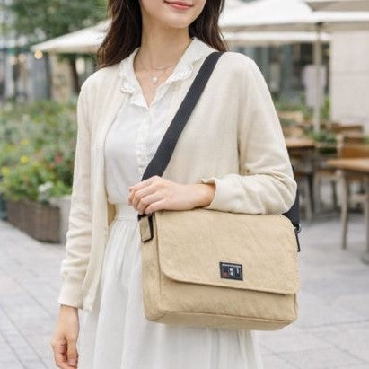 コンブ　A4かぶせショルダーバッグ