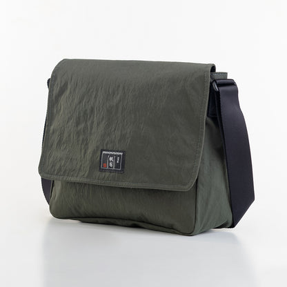 コンブ　A4かぶせショルダーバッグ