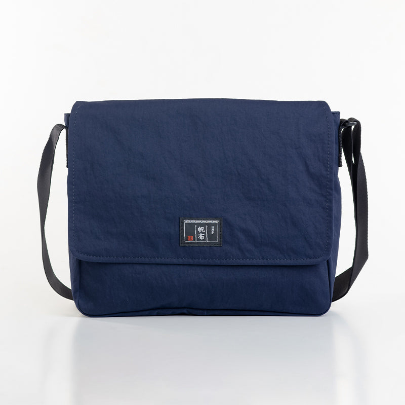 コンブ　A4かぶせショルダーバッグ