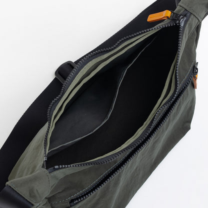 コンブ　半月ショルダー