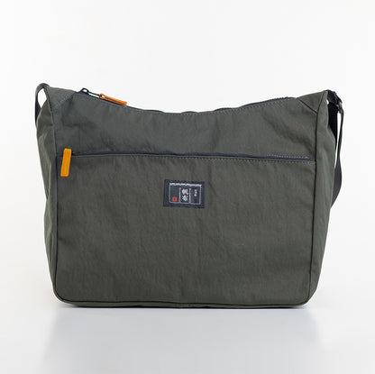 コンブ　メッセンジャーバッグ