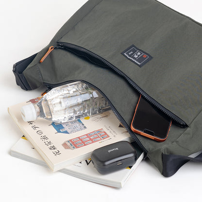 コンブ　メッセンジャーバッグ