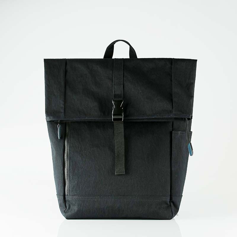 コンブ　フラップ型リュック