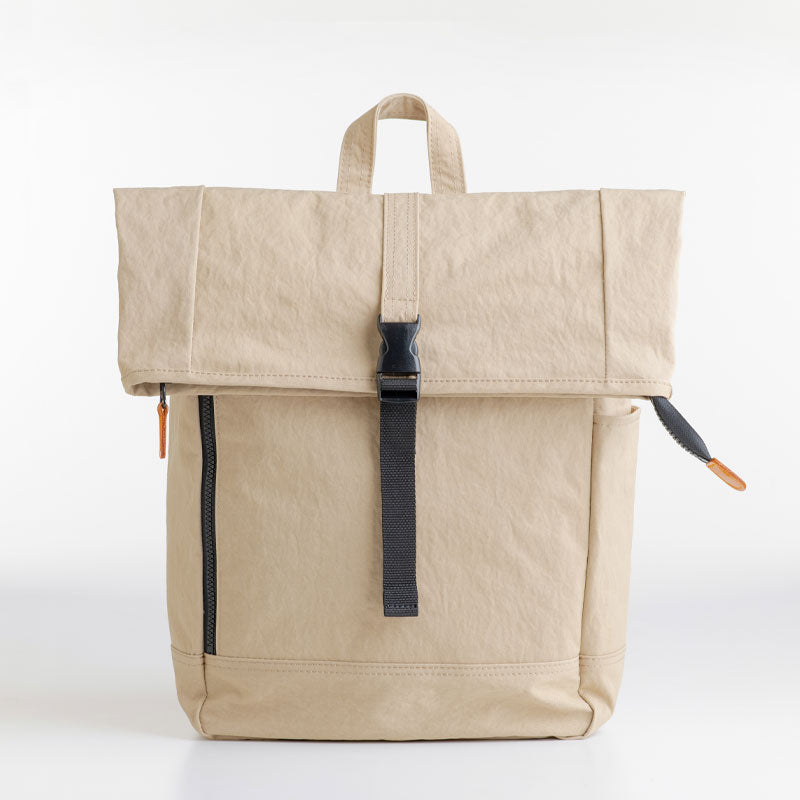 コンブ　フラップ型リュック