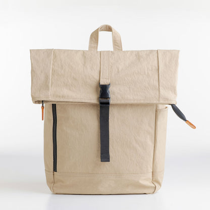 コンブ　フラップ型リュック