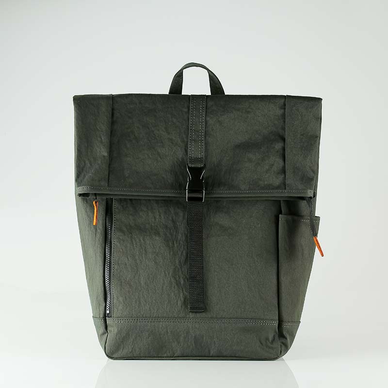 コンブ　フラップ型リュック