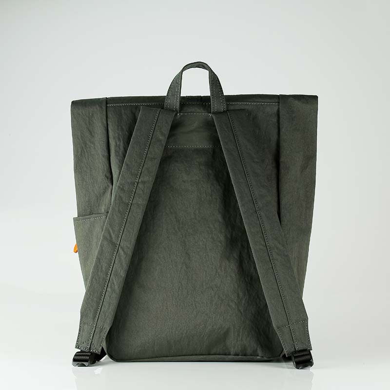 コンブ　フラップ型リュック