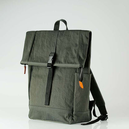 コンブ　フラップ型リュック