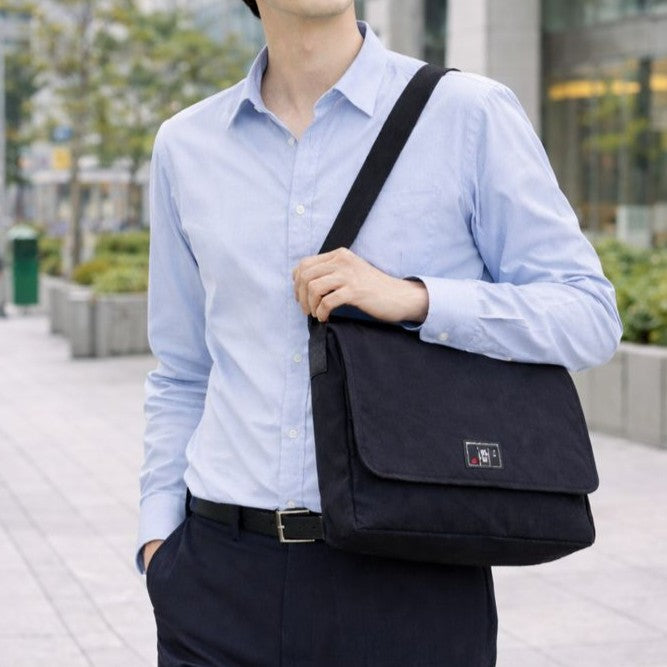 コンブ　A4かぶせショルダーバッグ